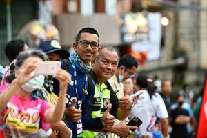 BIB: 160
                            <button type="button" onclick="openModal(21897798)" class="btn btn-primary btn-sm float-right btn-popup" data-toggle="modal" data-target=".modal-high-quality">
                        <i class="fas fa-shopping-cart"></i> Add to Cart
                    </button>
                                            <button type="button" onclick="isThisMe(21897798, true)" class="btn btn-success btn-sm float-right btn-popup btn-isme hidden" data-toggle="tooltip" data-placement="bottom" title="นี่คือรูปของคุณใช่ไหม คลิกที่นี่เพื่อเอาเข้าอัลบั้ม">
                        <i class="fas fa-plus"></i> Add to album
                    </button>
                    <button type="button" onclick="isThisMe(21897798, false)" class="btn btn-warning btn-sm float-right btn-popup btn-isnotme hidden">
                        <i class="fas fa-ban"></i> Remove from album
                    </button>